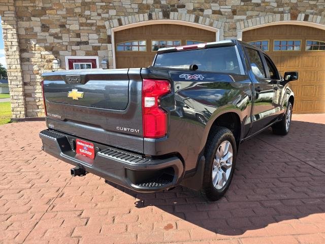 Used 2022 Shadow Gray Metallic CHEVROLET CUSTOM image 3