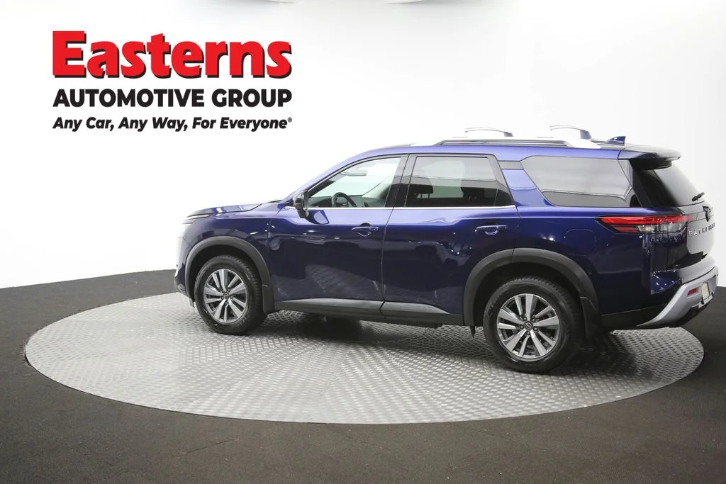 Used 2023 Blue Nissan SL image 63