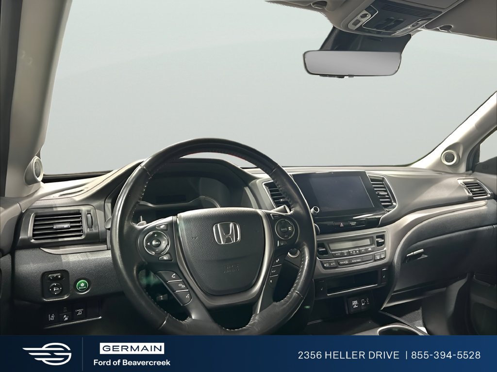 Used 2023 Platinum White Pearl Honda RTL image 10