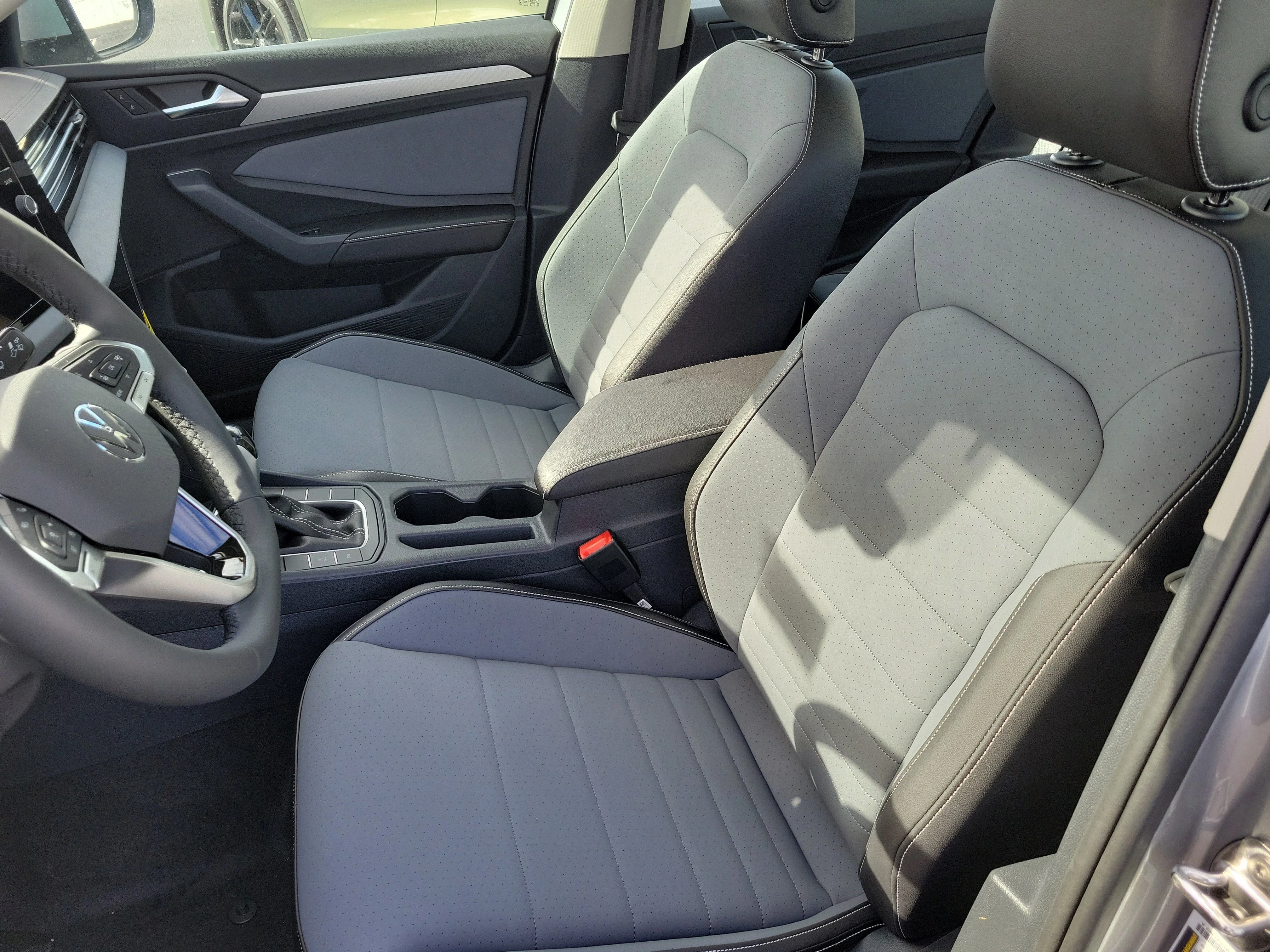 New 2026 Silver Volkswagen 1.5T SE image 18