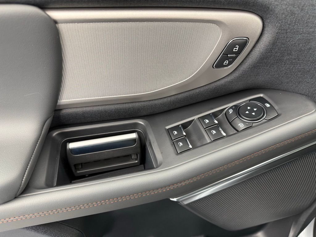 New 2025 Space Silver Metallic Ford Active image 23