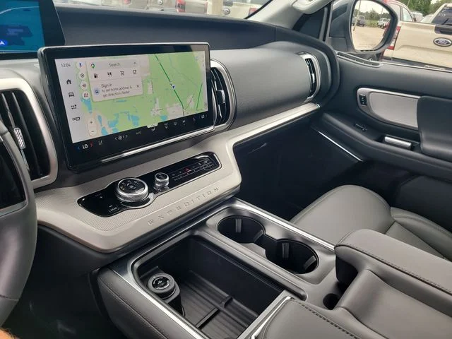 New 2027 Gray Metallic Ford Active image 24