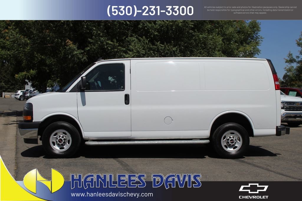 2023 GMC Savana Cargo Work Van - Photo 10