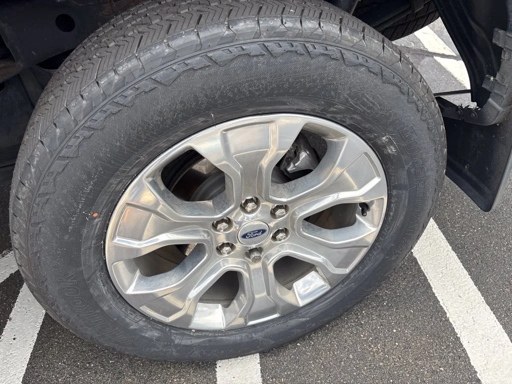 Used 2022 Black Ford Platinum image 10