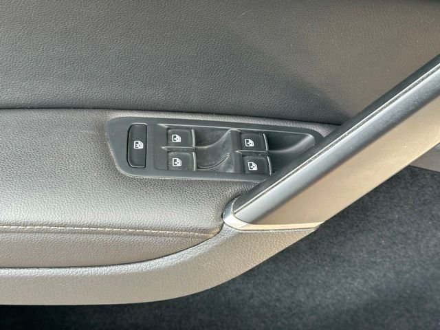 Used 2017 Silver Volkswagen TSI SEL 4-Door image 21