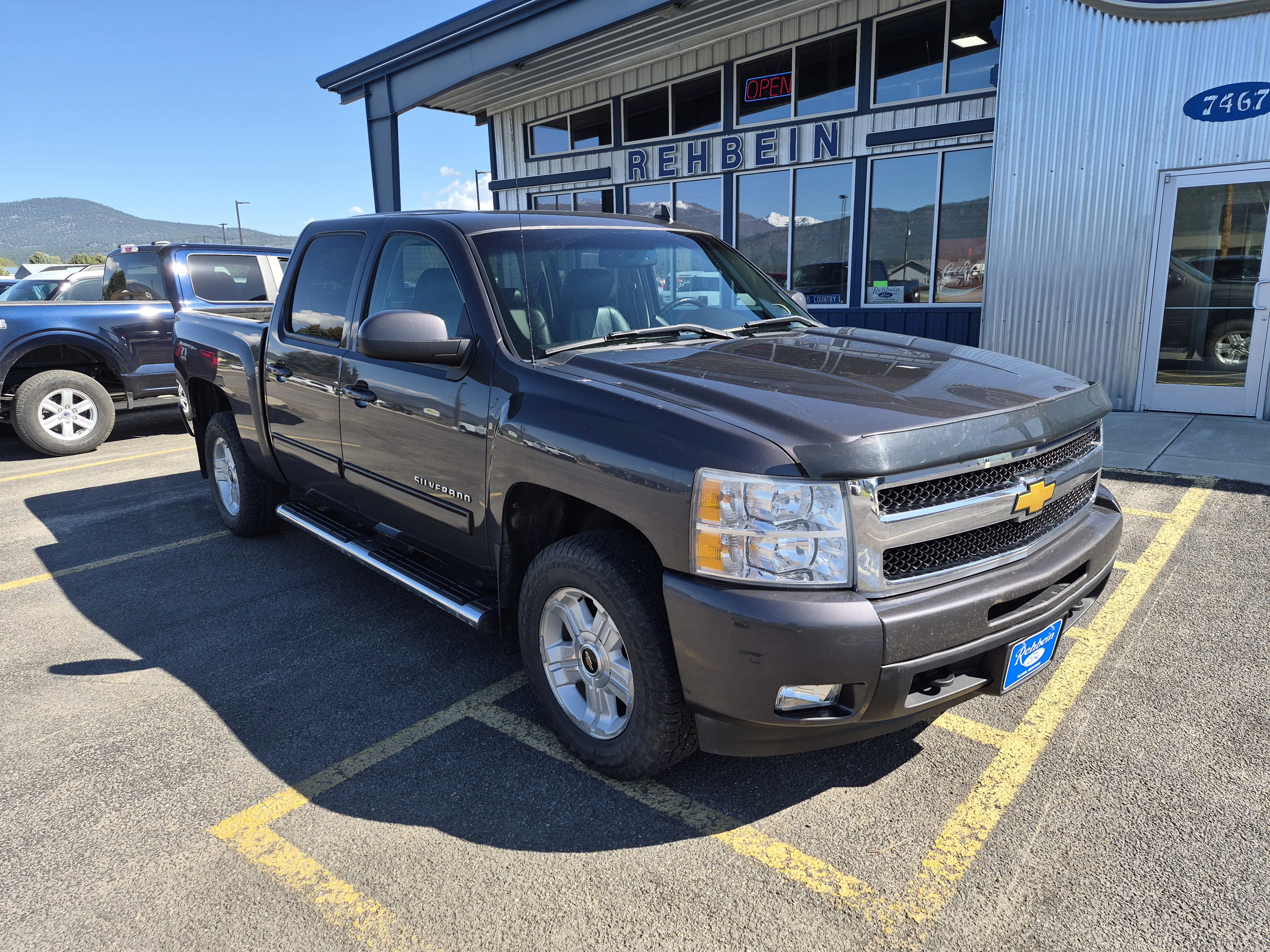 Used 2010 Gray Chevrolet LTZ image 12