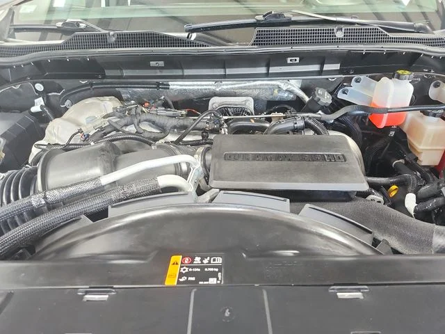 Used 2025 White Chevrolet LT image 17