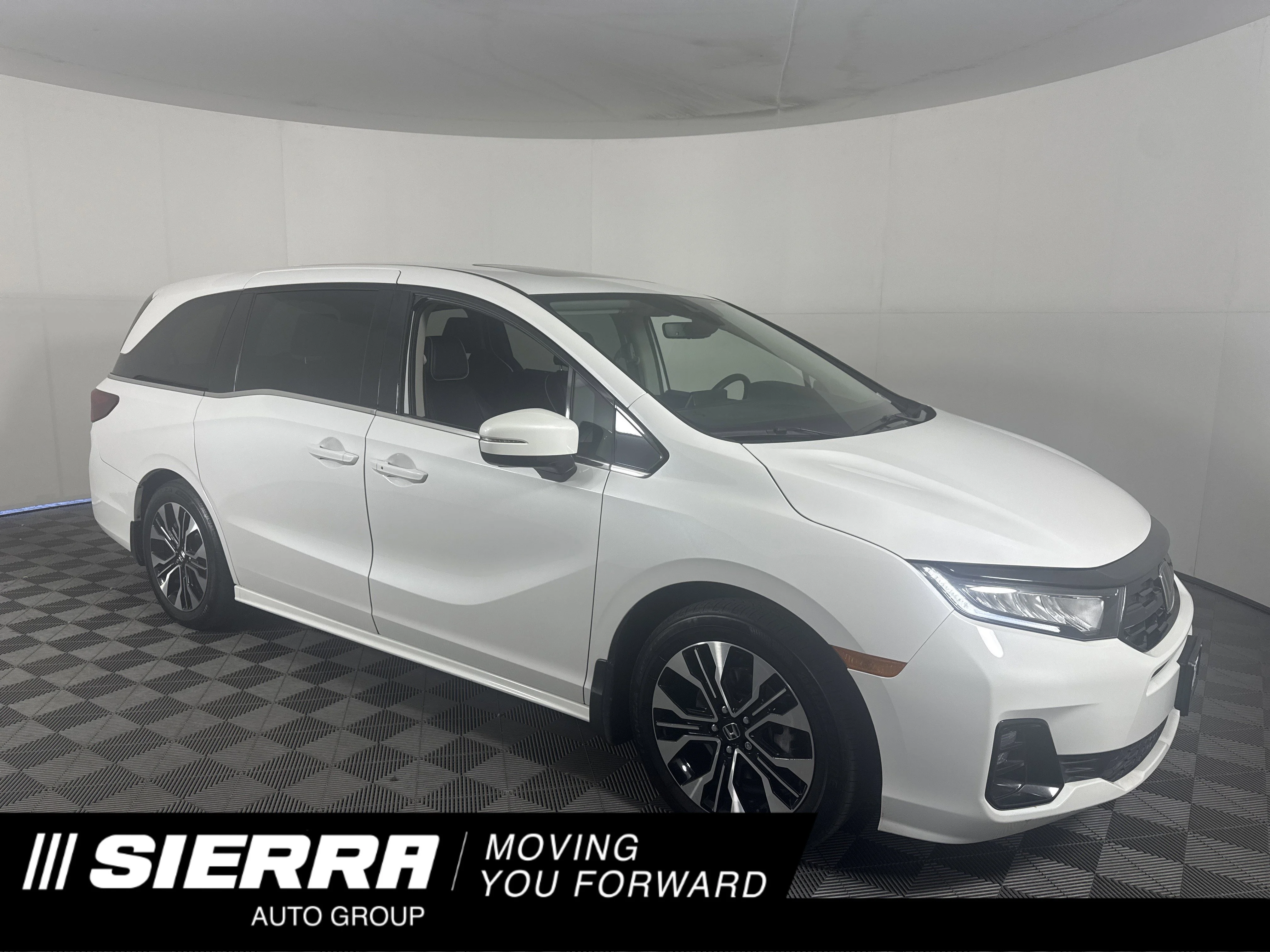 2025 Honda Odyssey Elite's photo