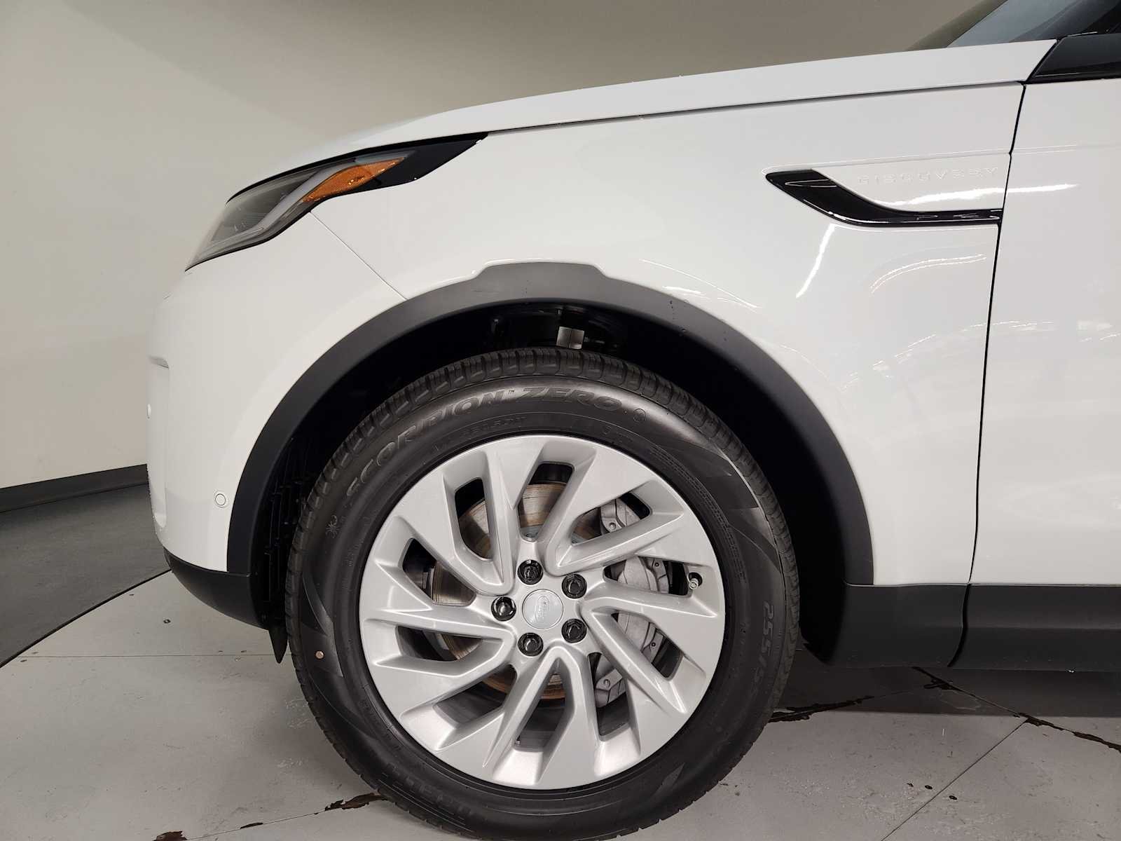 New 2026 Fuji White Land Rover S image 11