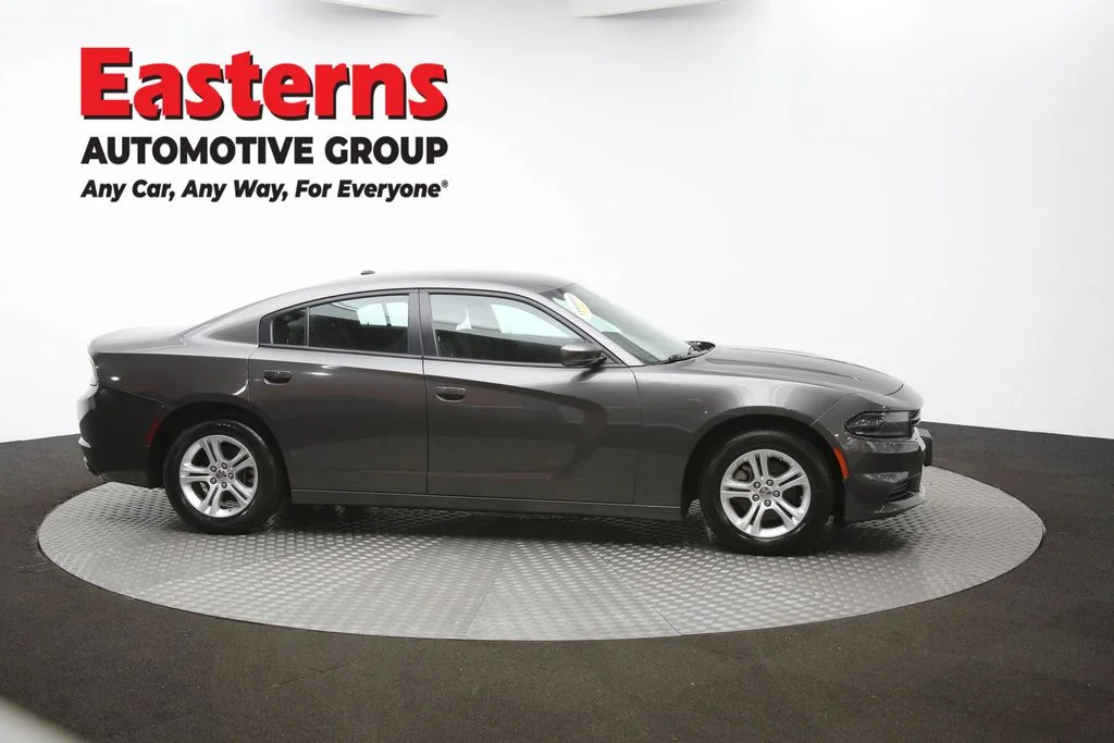 Used 2022 Gray Dodge SXT image 40