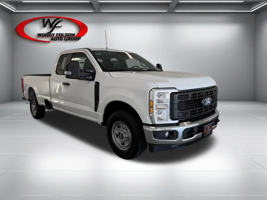 New 2027 White Ford XL image 3