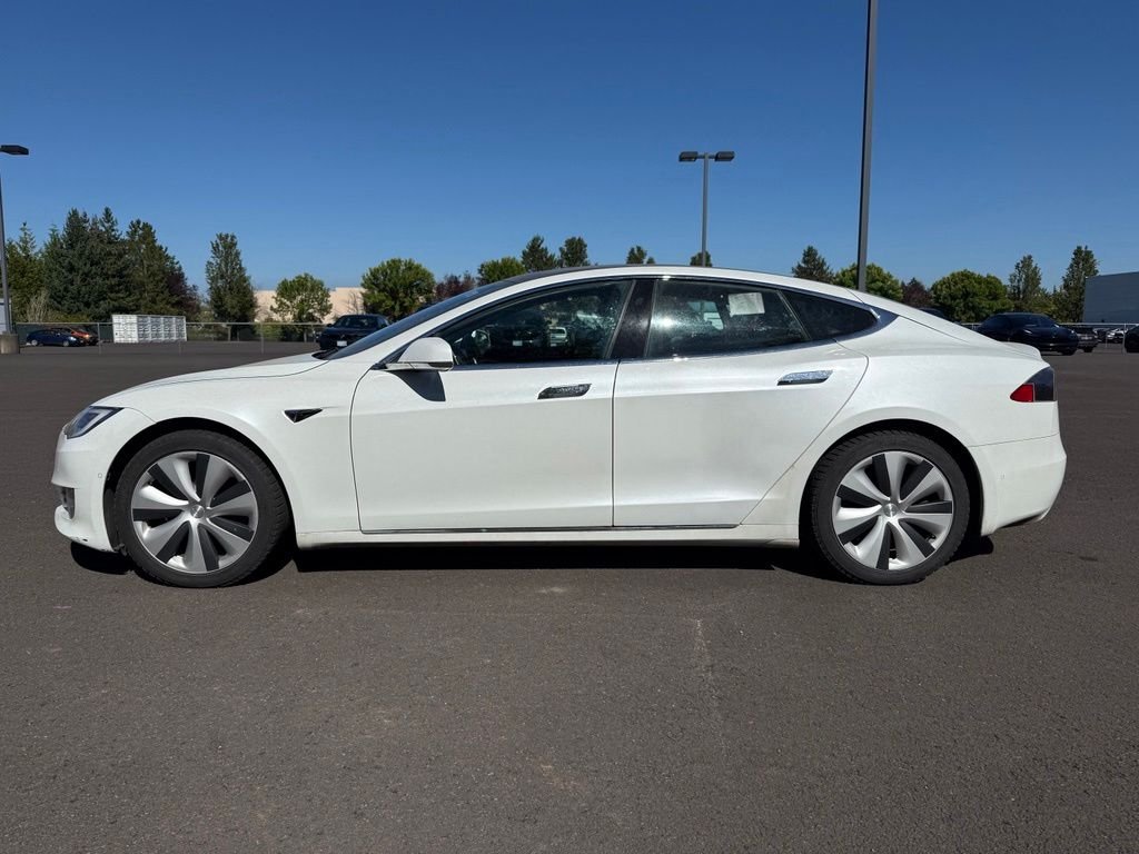 Used 2020 White Tesla Long Range Plus image 4