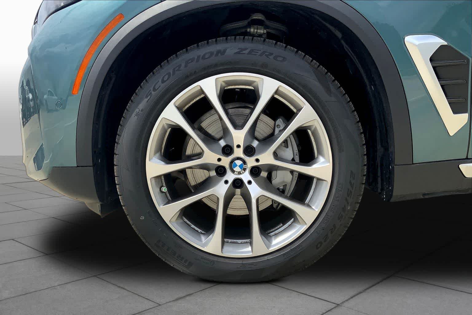 Used 2026 Blue Ridge Mountain Metallic BMW sDrive40i image 20