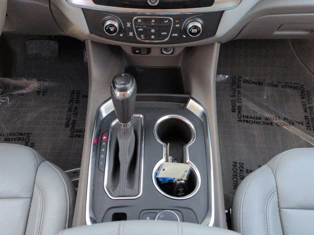 Used 2020 White Chevrolet 3LT image 19