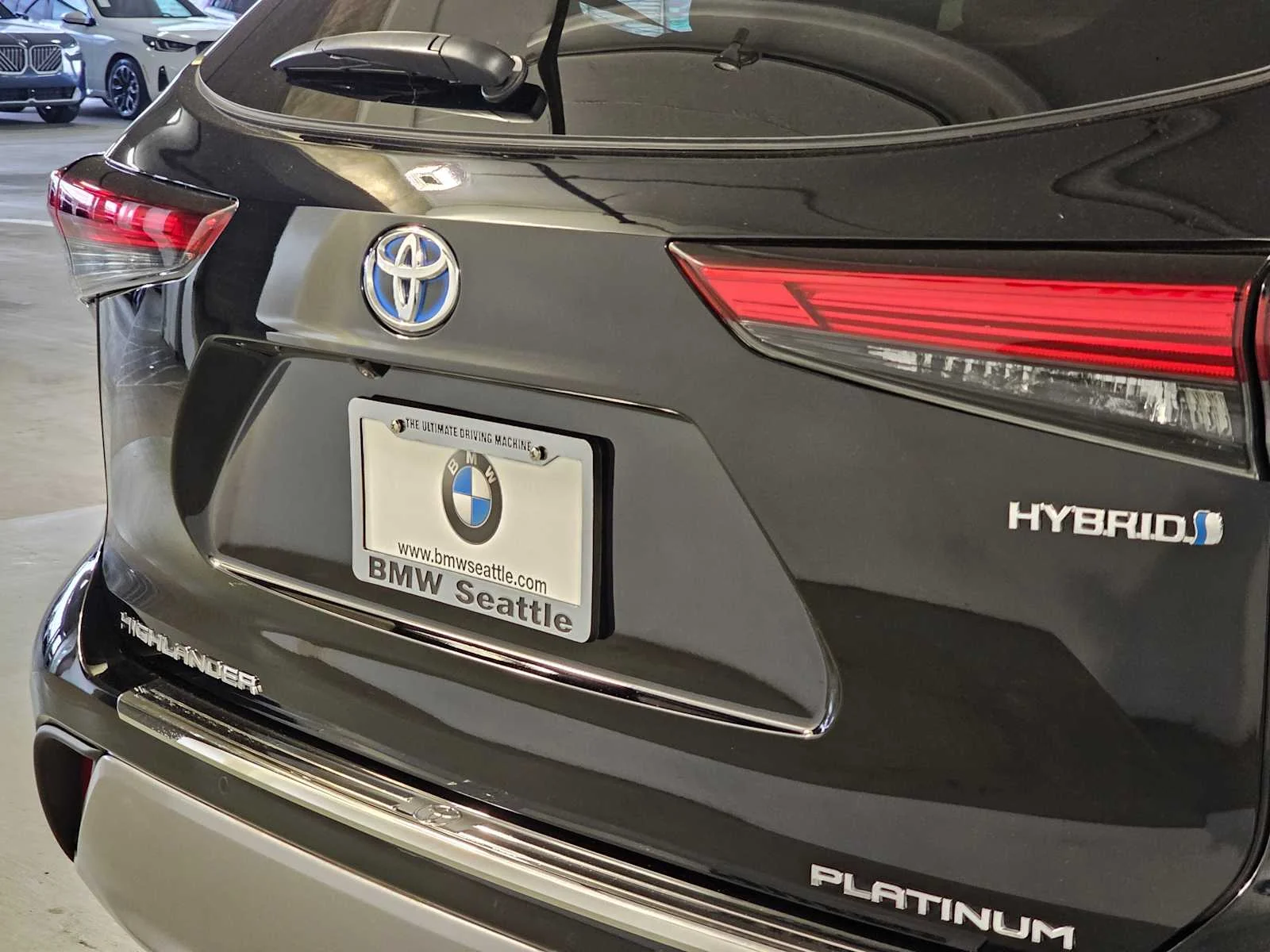 Used 2022 Midnight Black Metallic Toyota Hybrid Platinum image 7