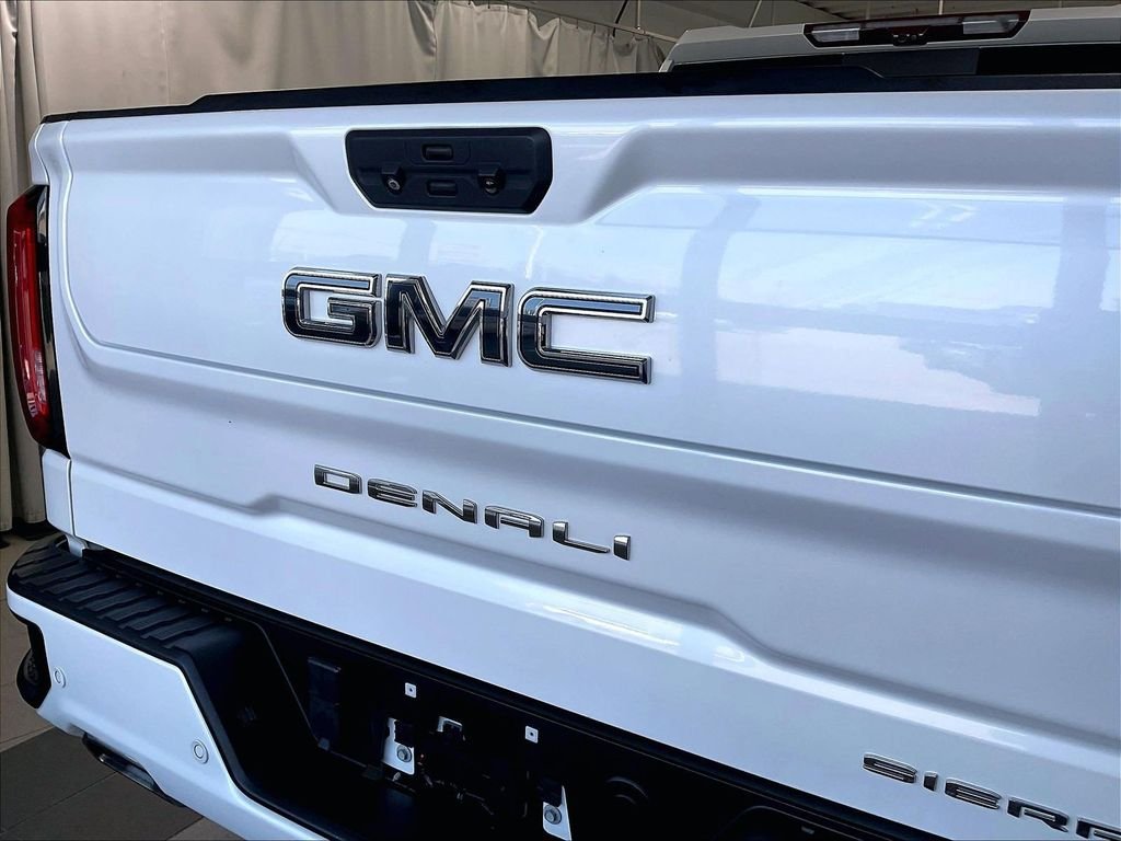 Used 2023 White GMC Denali Ultimate image 29