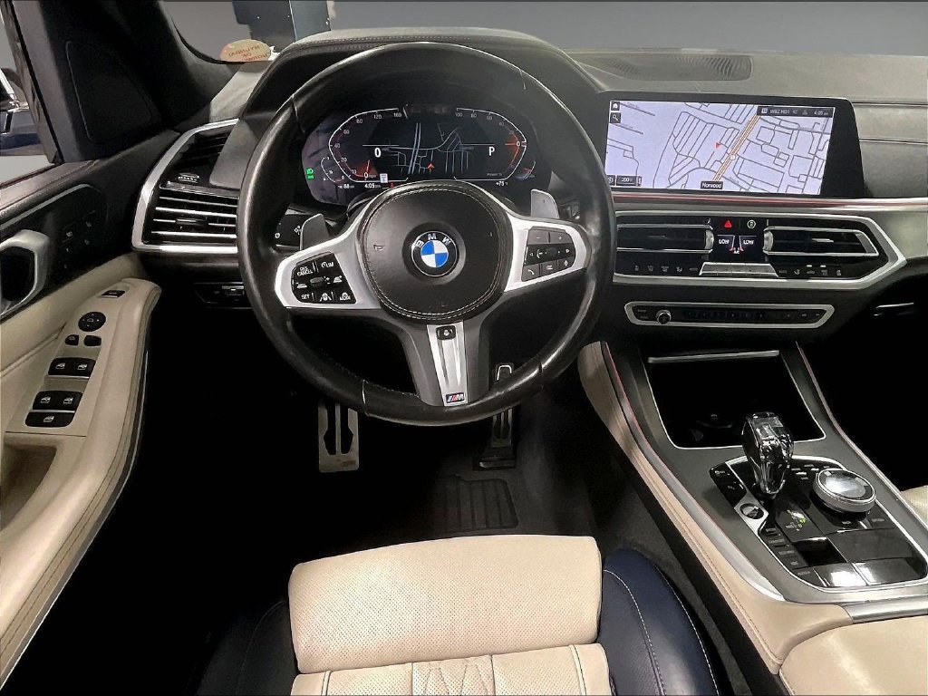 Used 2022 White BMW xDrive40i image 18