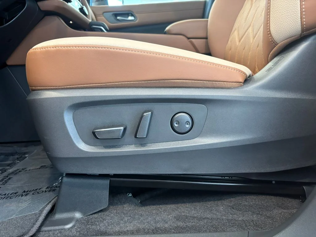 New 2026 Scarlet Ember Tintcoat Nissan Platinum image 16