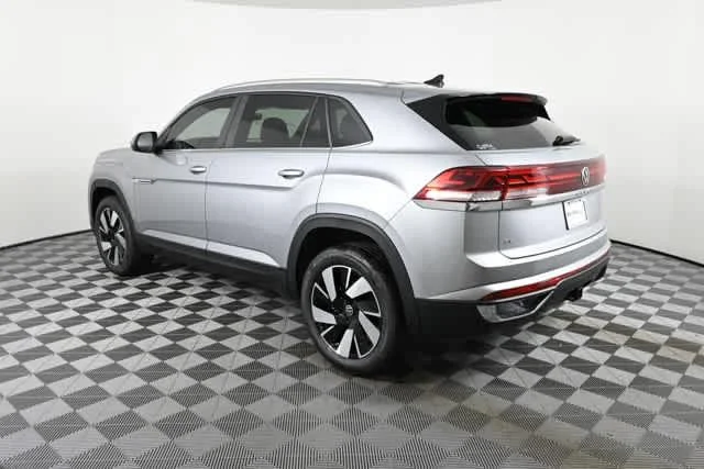 New 2026 Silver Mist Metallic Volkswagen 2.0T SE w/Technology image 5