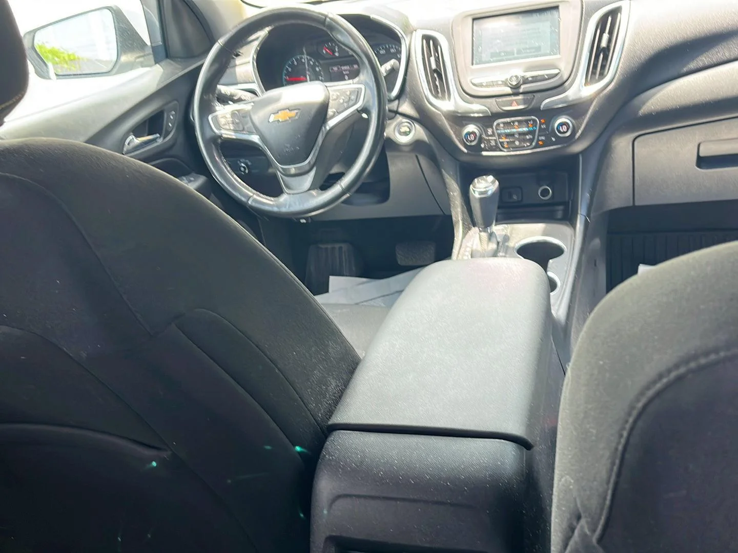 Used 2018 SUMMIT WHITE Chevrolet LT image 25