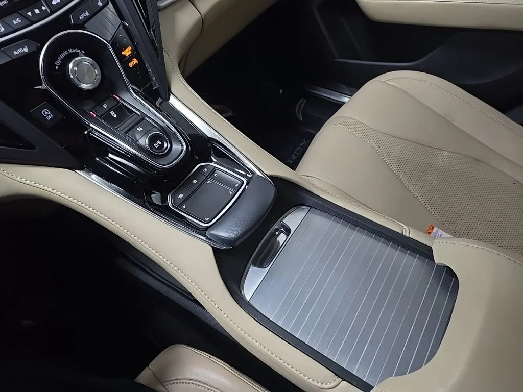 Used 2019 White Acura Technology Package image 27
