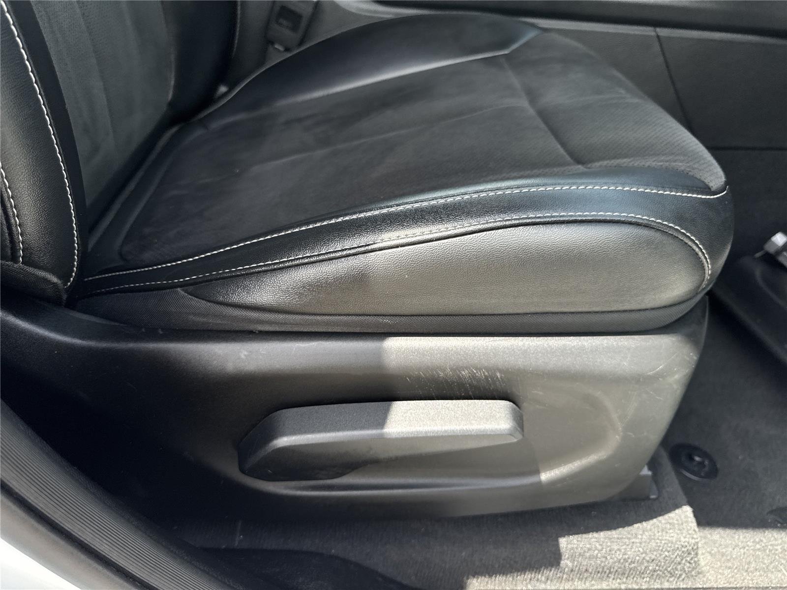 Used 2023 Bright White Clearcoat Jeep Altitude image 36