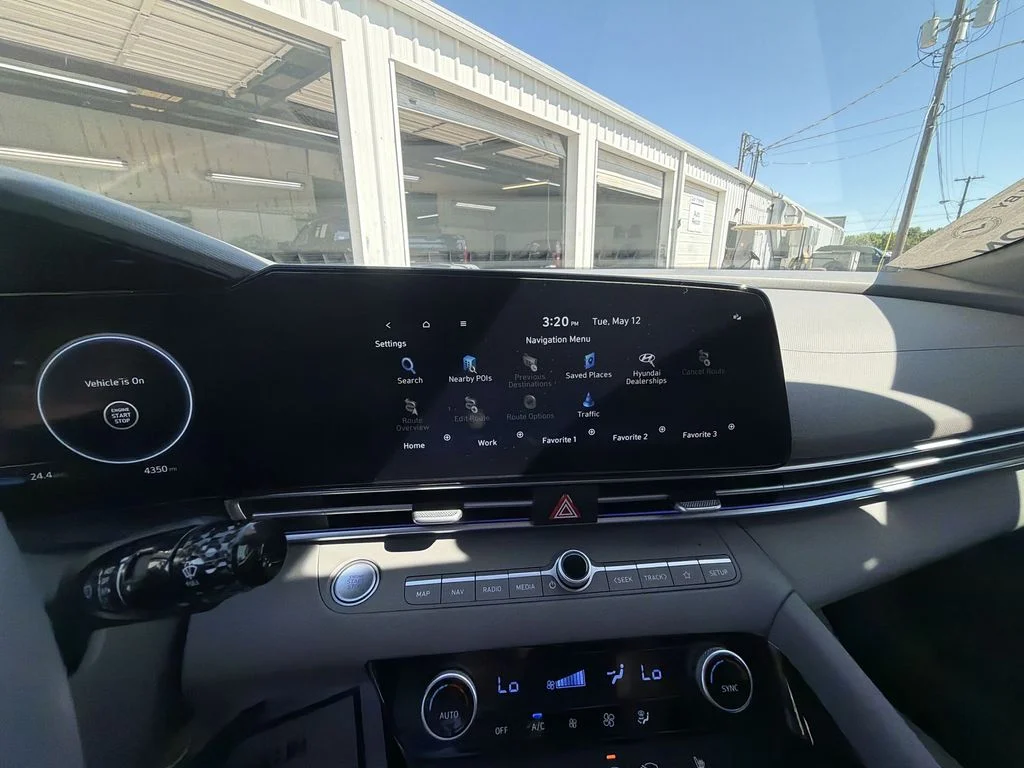 Used 2024 Gray Hyundai SEL image 18
