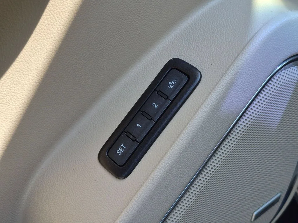 Used 2018 Blue GMC Denali image 16