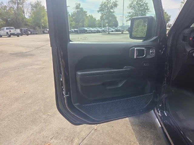 Used 2026 Black Jeep Rubicon image 10