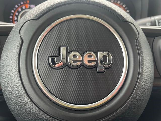 New 2026 Bright White Clearcoat Jeep Mojave image 21