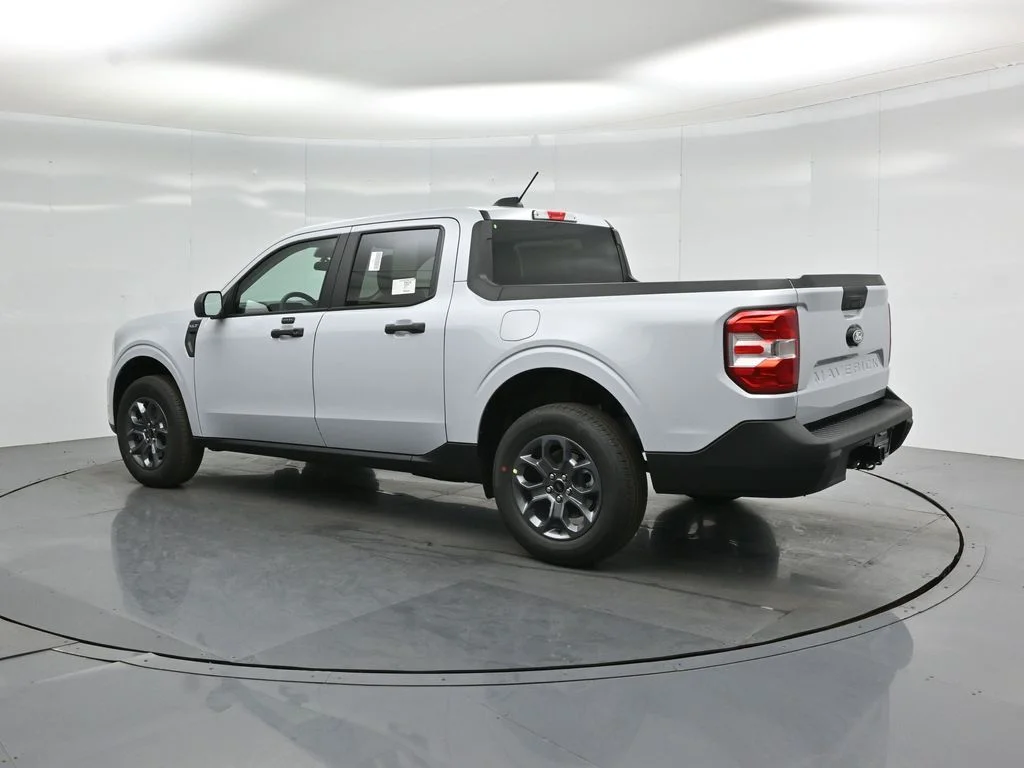 New 2026 White Ford XLT image 6