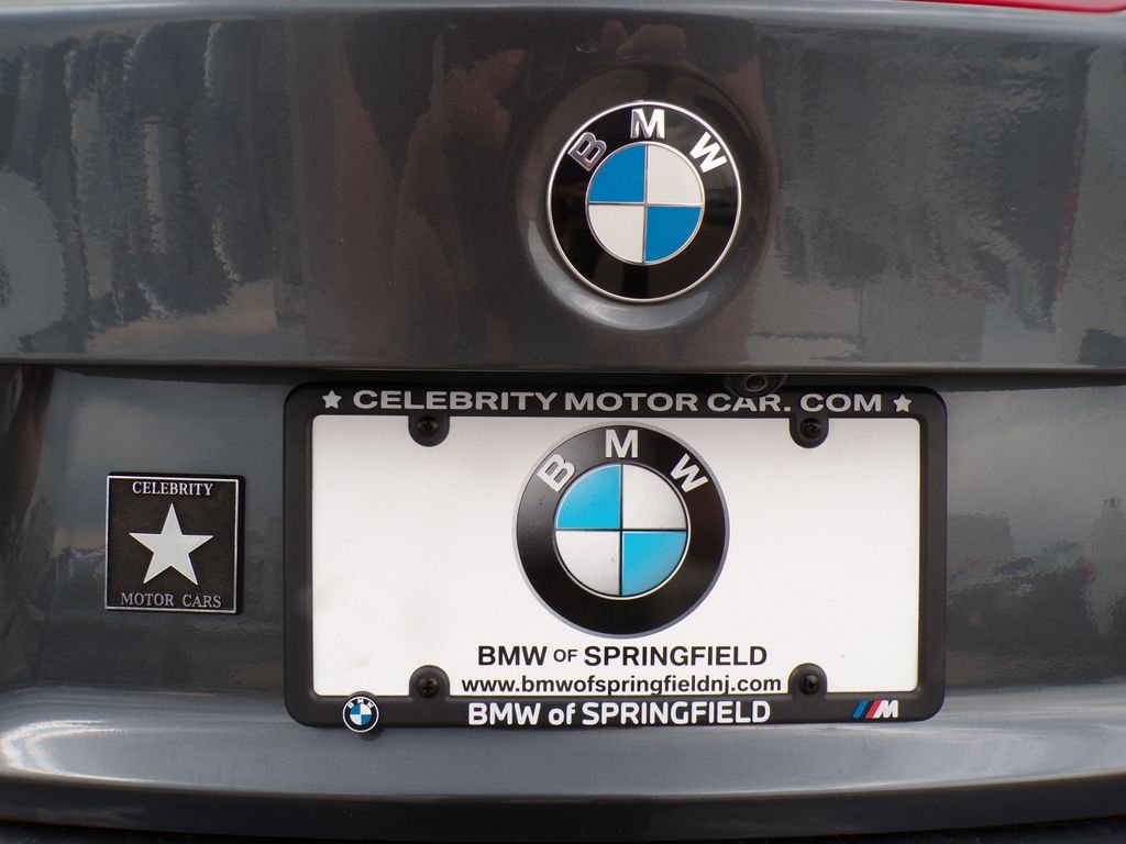 Used 2019 Mineral Grey Metallic BMW Base image 27