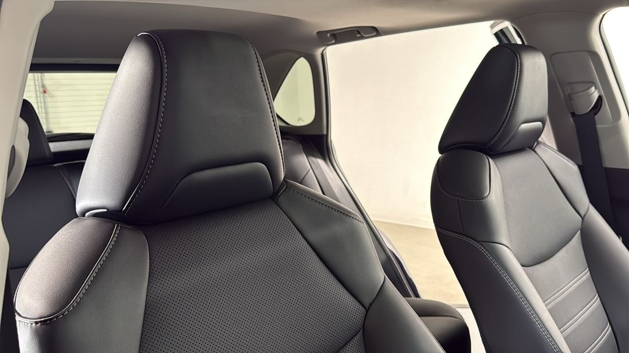 Certified Used 2025  Toyota Limited image 19