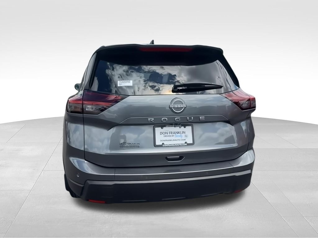Used 2026 Gray Nissan S image 7