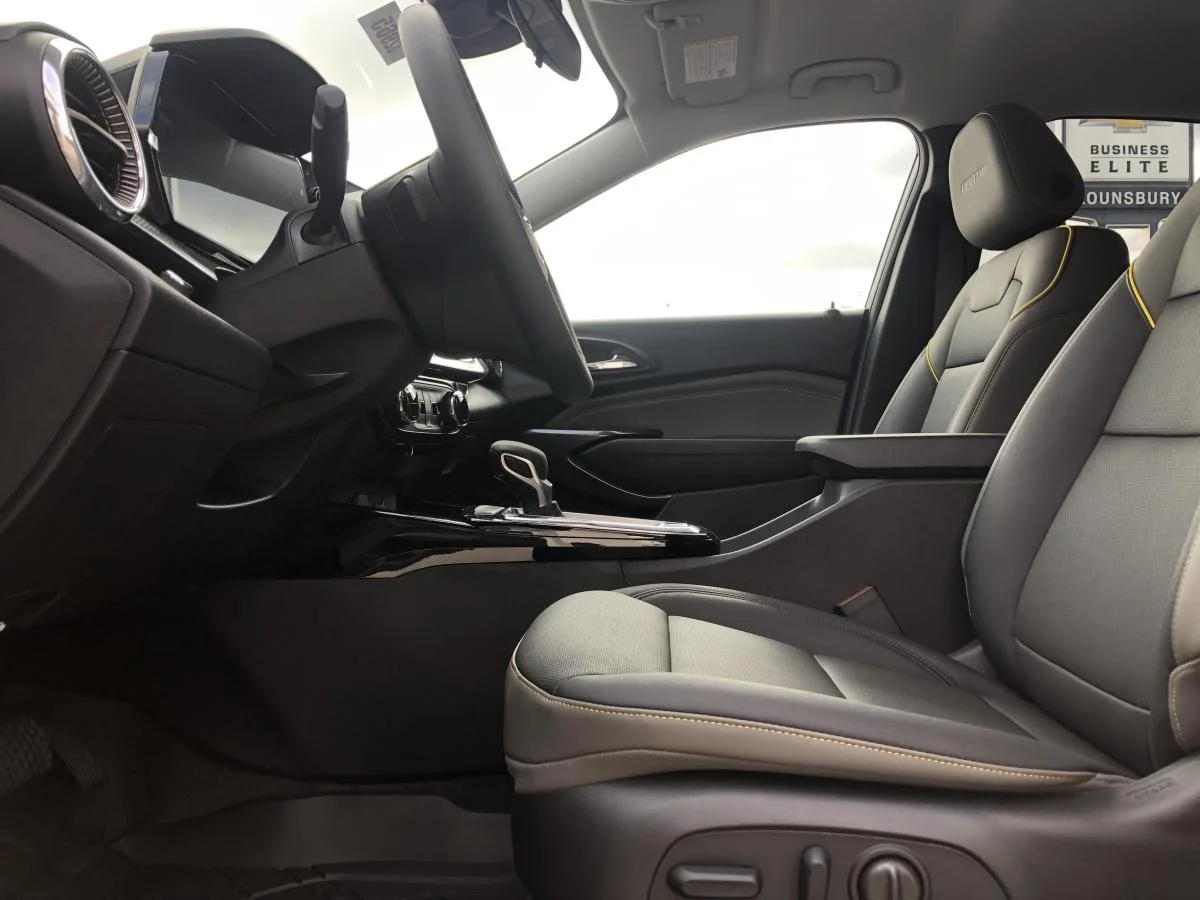 New 2026 Grey Chevrolet Fwd 4dr Activ image 10