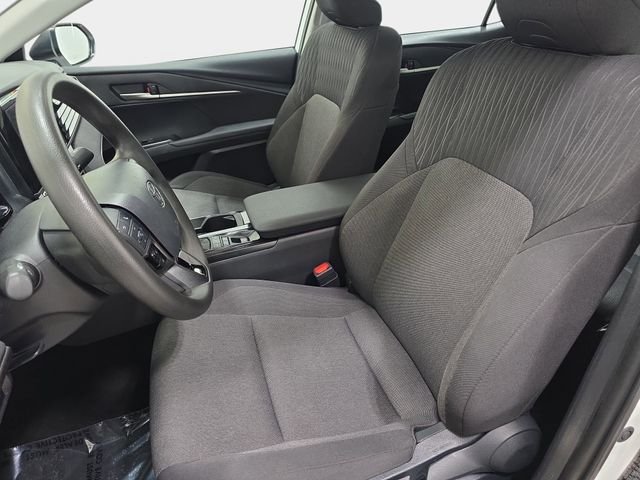 2025 Toyota Camry LE - Photo 12