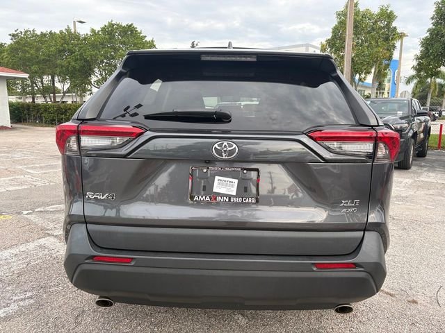 Used 2024 Gray Toyota XLE Premium image 10