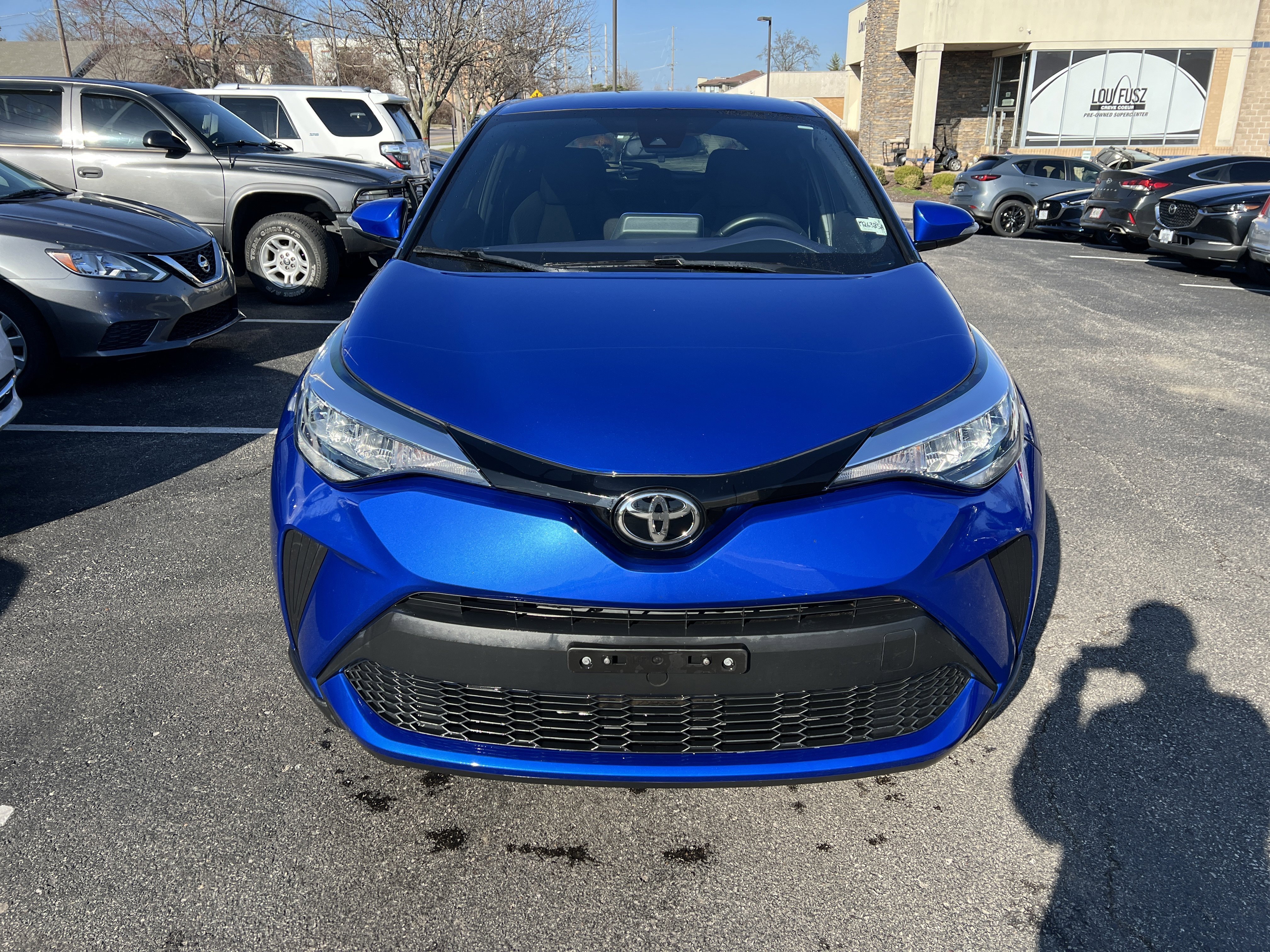 Used 2020 Toyota C-HR XLE with VIN JTNKHMBX9L1084090 for sale in Creve Coeur, MO