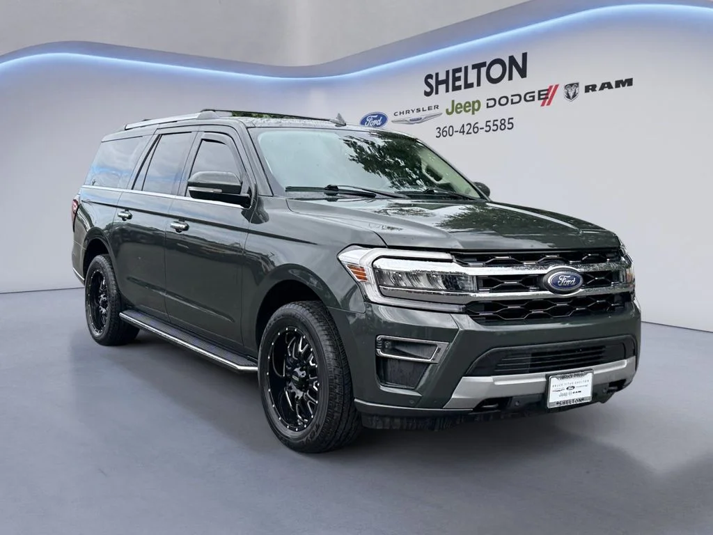 Used 2022 Green Ford Limited image 8
