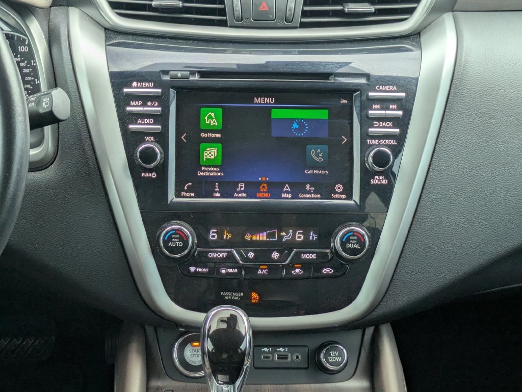 Used 2020 White Nissan Platinum image 23