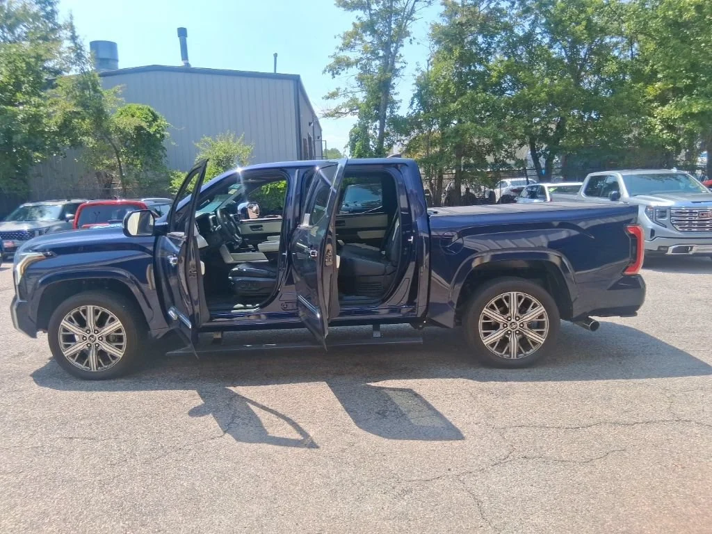 Used 2024 L-bk Toyota Capstone Hybrid image 17