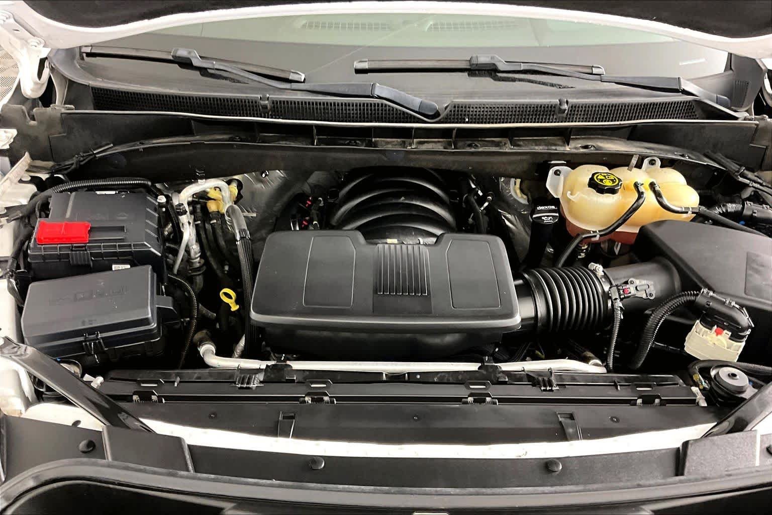 Used 2022 Summit White GMC Denali image 31