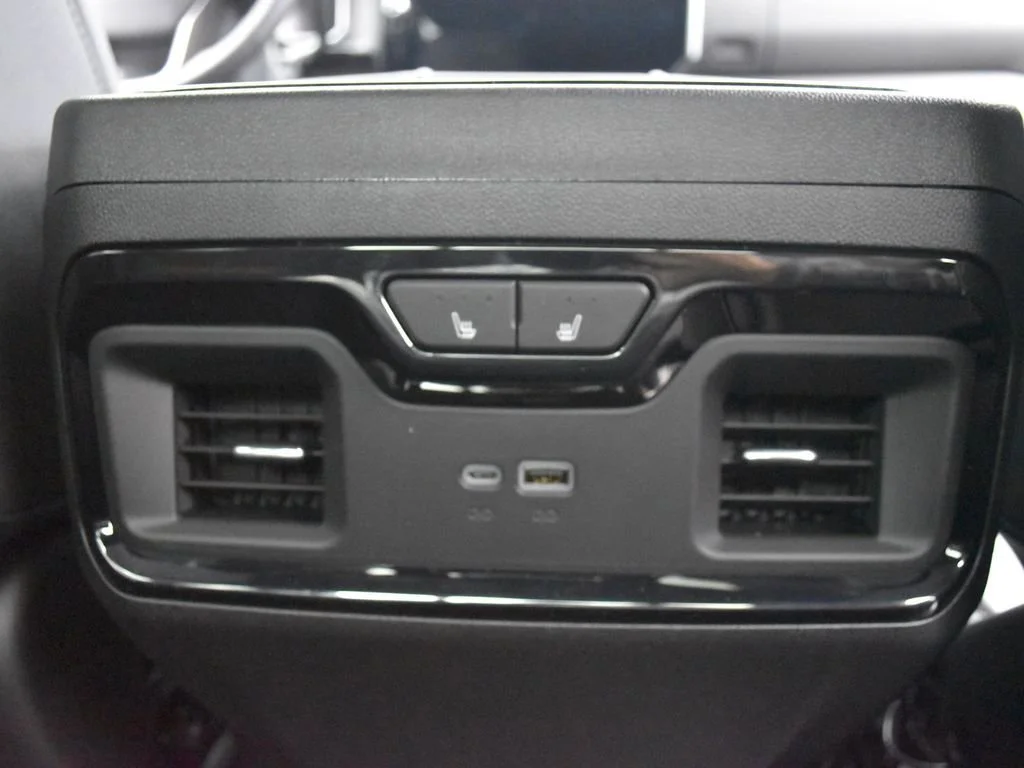 New 2026 Titanium Rush Metallic GMC AT4 image 21