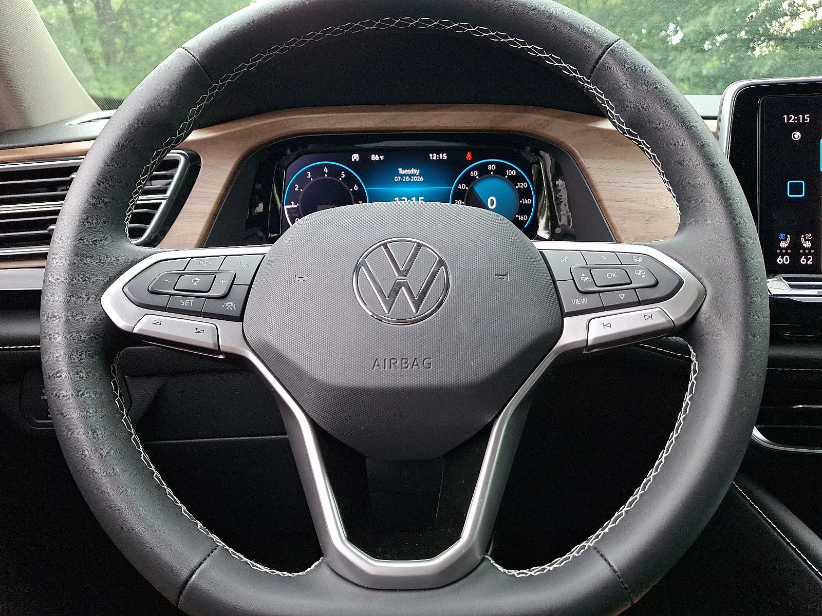 New 2026 Avocado Green Pearl Volkswagen 2.0T SE with Technology image 15
