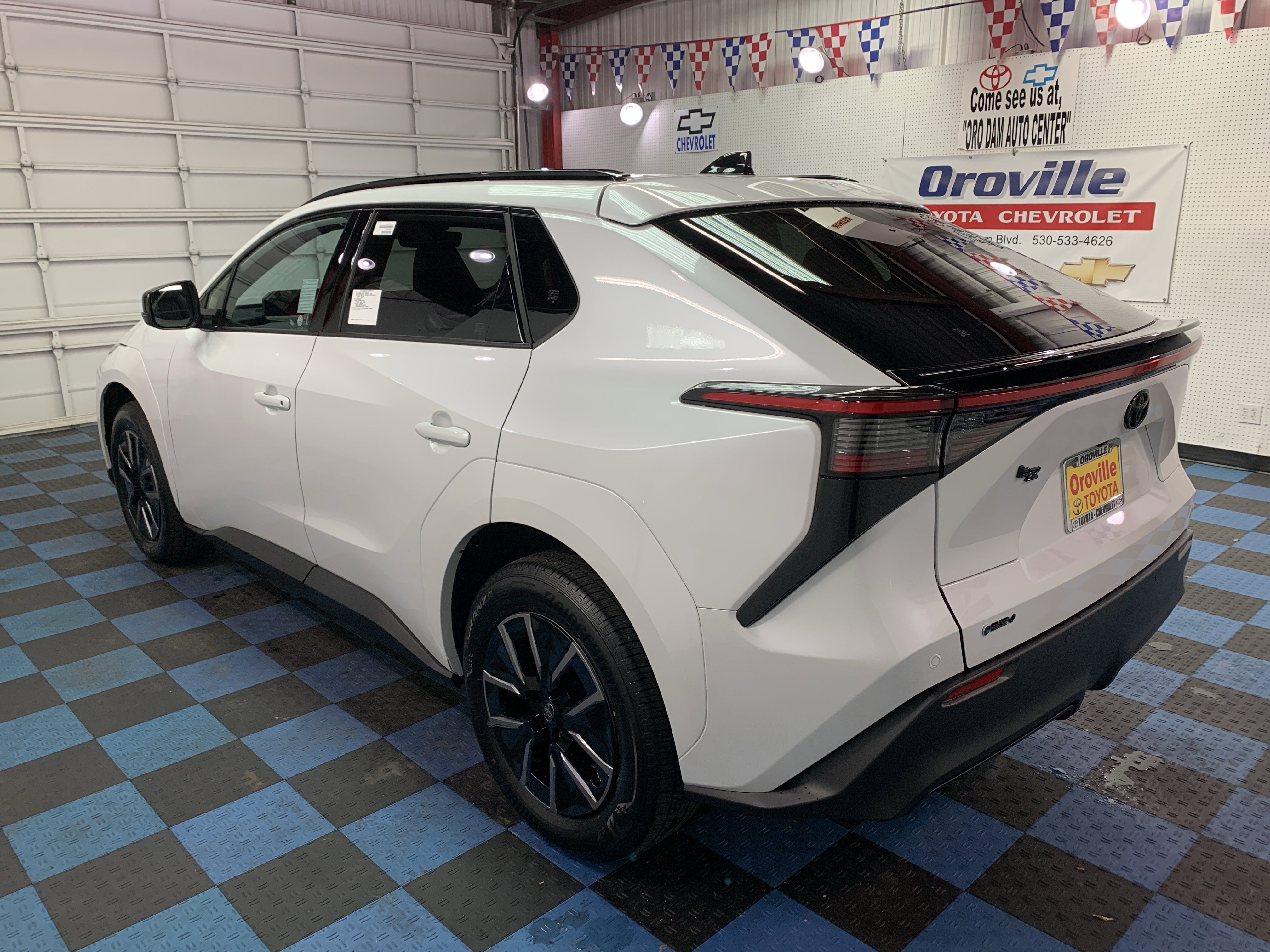 2026 Toyota bZ XLE - Photo 3