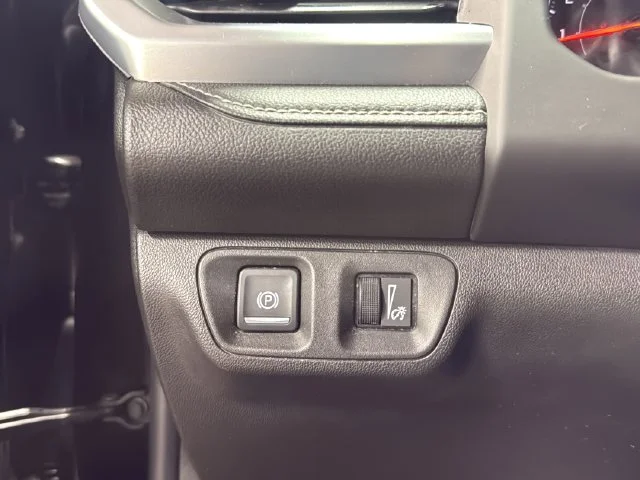 Used 2018 Black GMC SLT-1 image 23