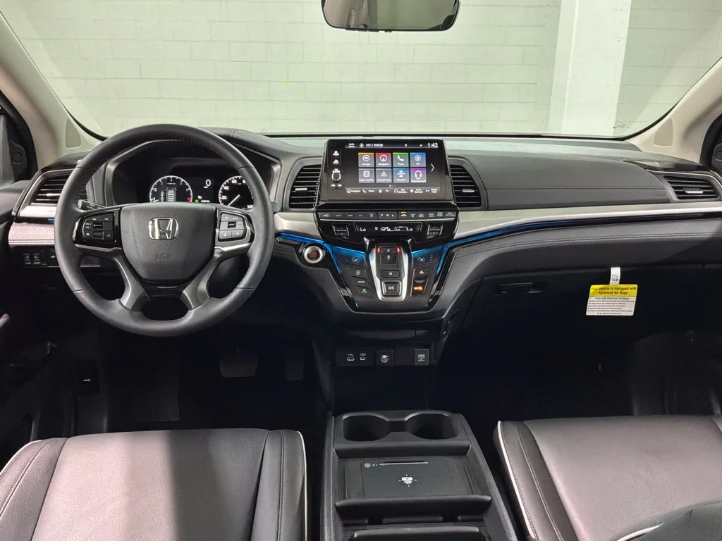 2026 Honda Odyssey Touring - Photo 8