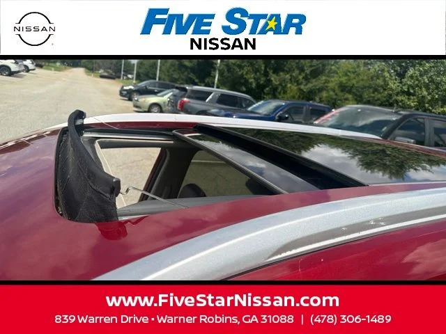 Used 2021 Red Nissan SL image 18