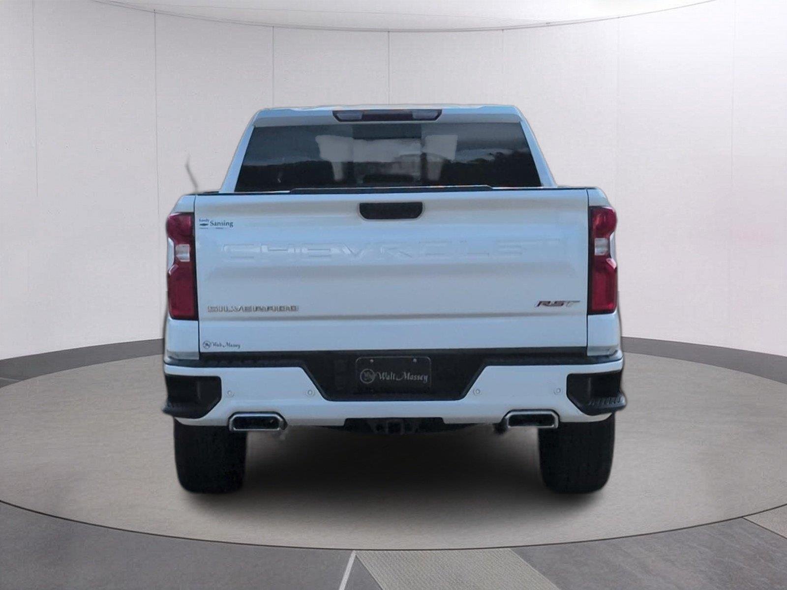Used 2025 Summit White Chevrolet RST image 4