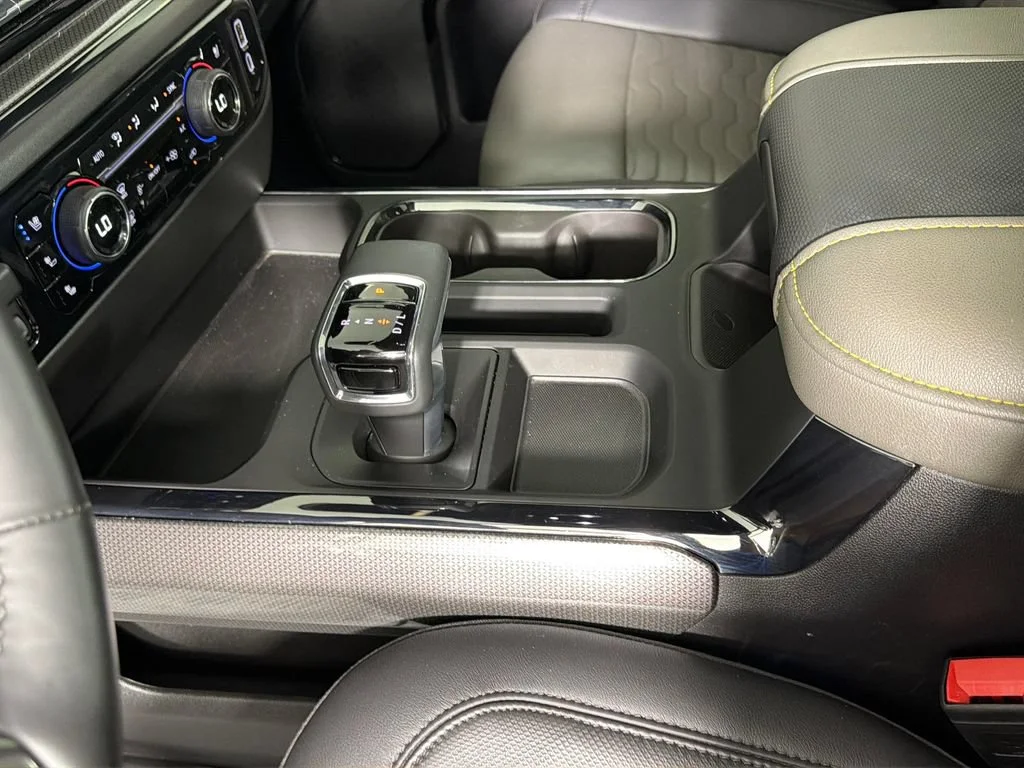 Used 2025 Summit White Chevrolet ZR2 image 25